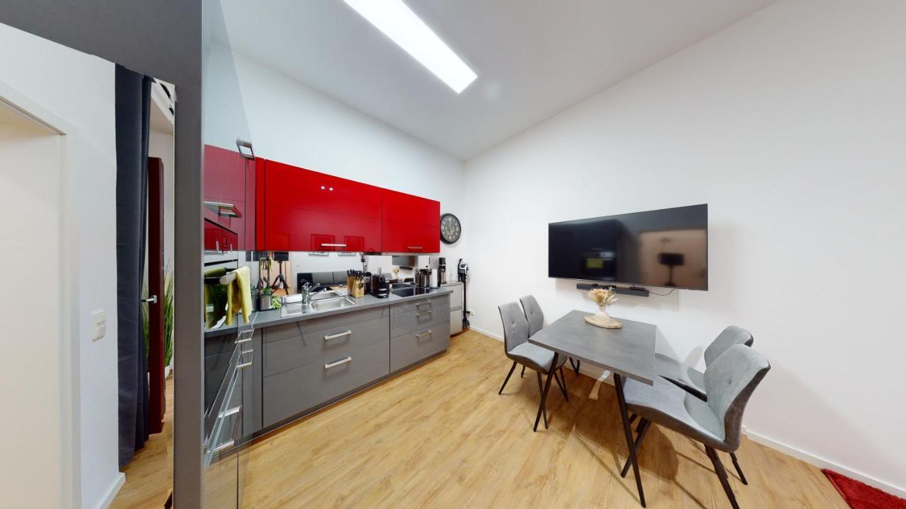 Sweethome - Luxus Pur - Grosse Kueche, Wifi Magdeburgo Esterno foto